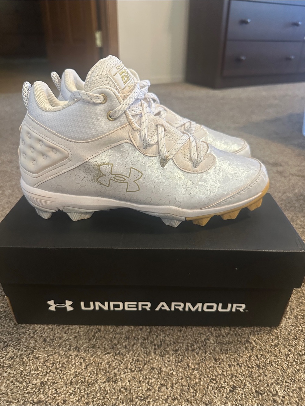 Under Armour Kids White and Gold Baseball Cleats